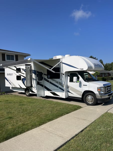 2023 Thor Freedom Elite Class C available for rent in Summerville, South Carolina