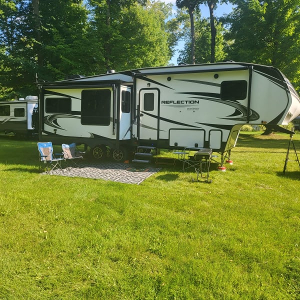 2020 Grand Design Reflection Fifth Wheel available for rent in Ypsilanti, Michigan