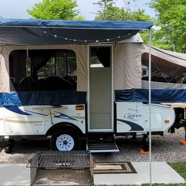 2011 Coleman clipper Popup available for rent in Hastings, Michigan