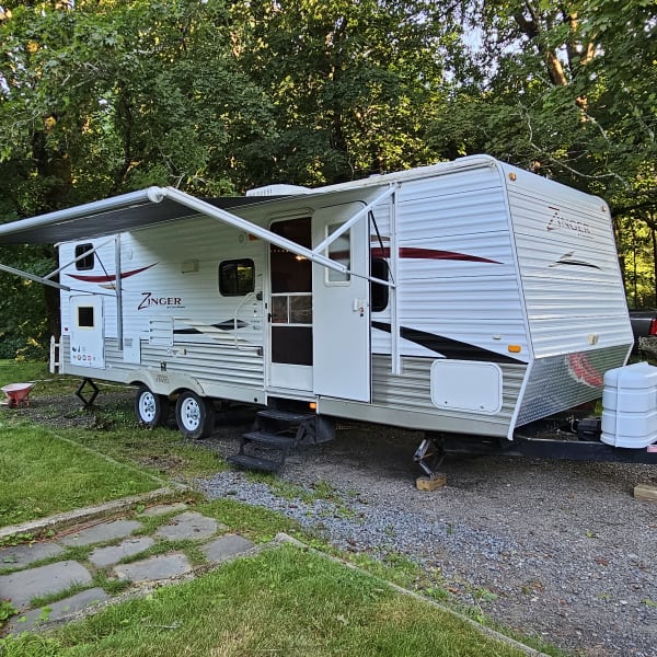 2010 Crossroads RV Zinger Travel Trailer available for rent in Middleborough, Massachusetts