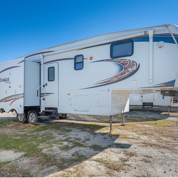 2012 Jayco Eagle Fifth Wheel available for rent in Tyler, Texas