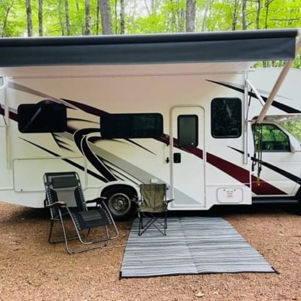 2022 Thor Coleman Class C available for rent in Stoughton, Wisconsin