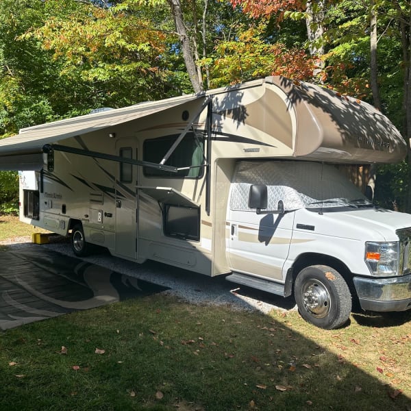 2018 Winnebago Minnie Winnie Class C available for rent in Carmel, Indiana