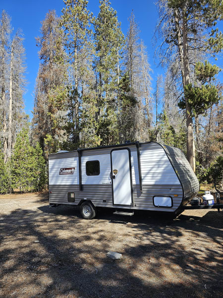 2023 Dutchmen Coleman 17B Travel Trailer available for rent in Fresno, California