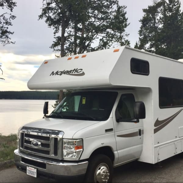2016 Thor Majestic Class C available for rent in San Diego, California