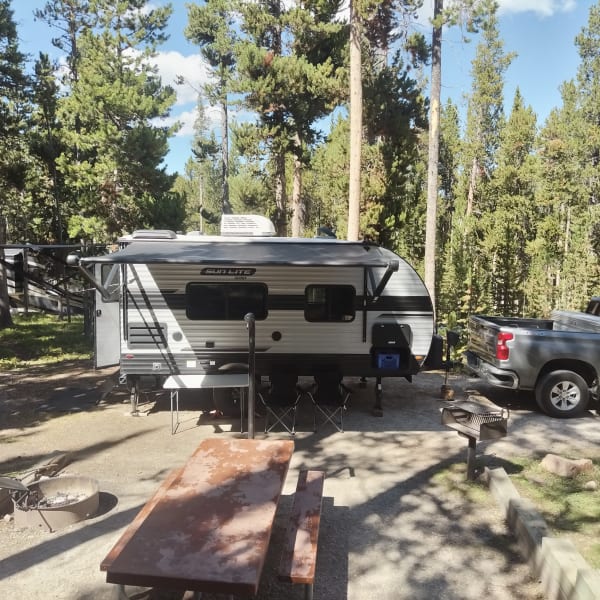 2023 Sunset Park RV Sun Lite Travel Trailer available for rent in Worland, Wyoming