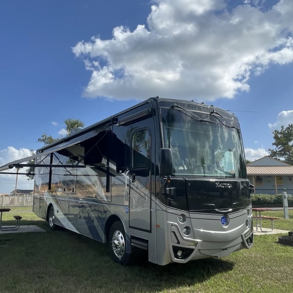 2021 Holiday Rambler Nautica Class A available for rent in Lady Lake, Florida