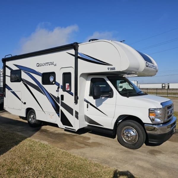 2024 Thor Quantum LC Class C available for rent in Rosenberg, Texas