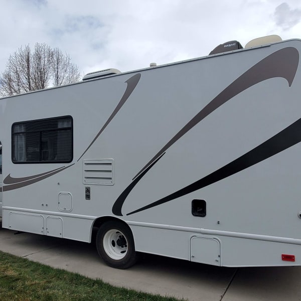 2015 Thor Majestic Class C available for rent in American Fork, Utah