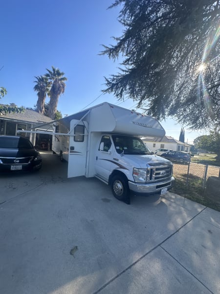2015 Winnebago Minnie Winnie Class C available for rent in Redlands, California