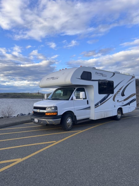 2014 Thor Freedom Elite Class C available for rent in El Dorado Hills, California