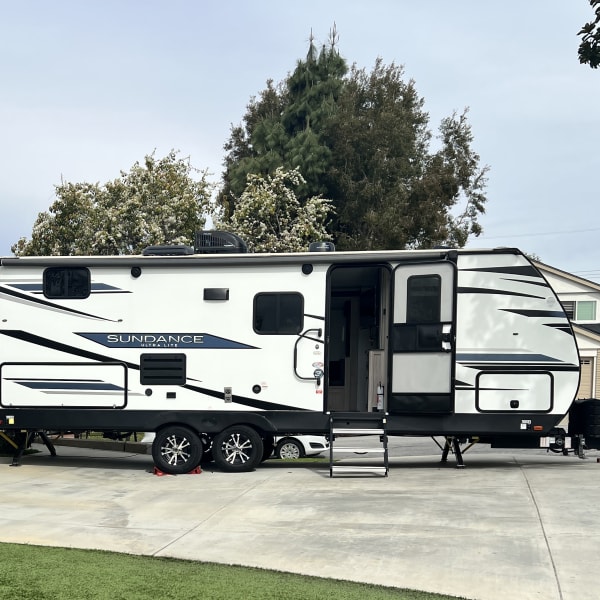 2022 Heartland RVs Sundance Ultra Lite Travel Trailer available for rent in Yorba Linda, California