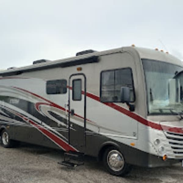 2017 Fleetwood Storm Class A available for rent in Pompano Beach, Florida