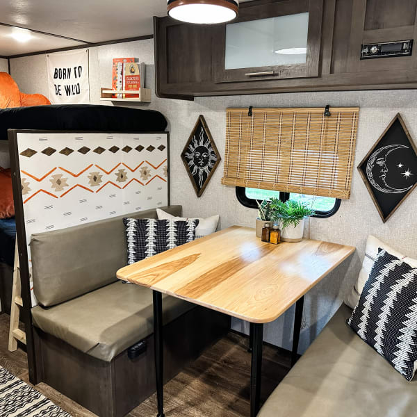 2021 Dutchmen Coleman Lantern LT Travel Trailer available for rent in Virginia Beach, Virginia