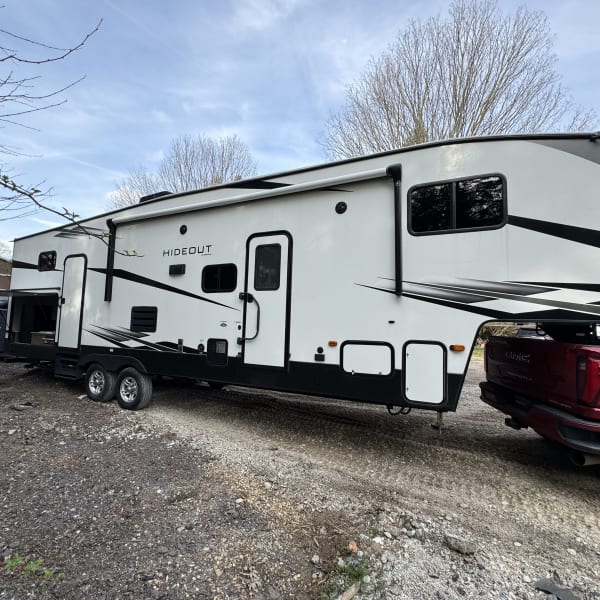 2021 Keystone RV Hideout Fifth Wheel available for rent in Wellington, Ohio