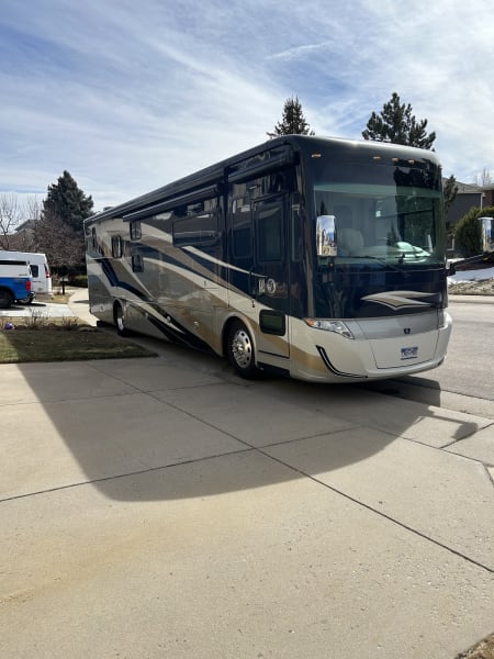 2021 Allegro Allegro Red Class A available for rent in Castle Pines, Colorado