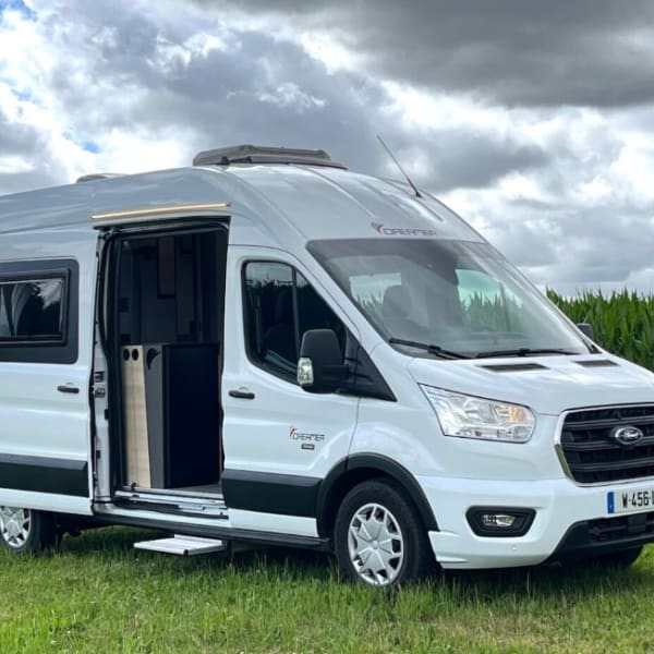 2024 Ford Transit Class B available for rent in Combourg, Bretagne