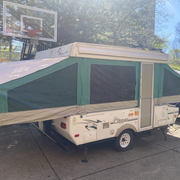 2004 Coachmen Clipper Popup Trailer available for rent in Cincinnati, Ohio