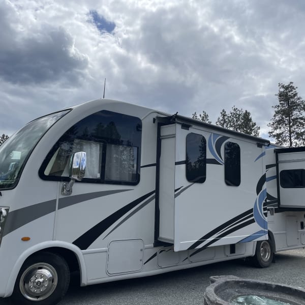 2022 Thor Motor Coach Vegas Class A available for rent in Kelowna, British Columbia