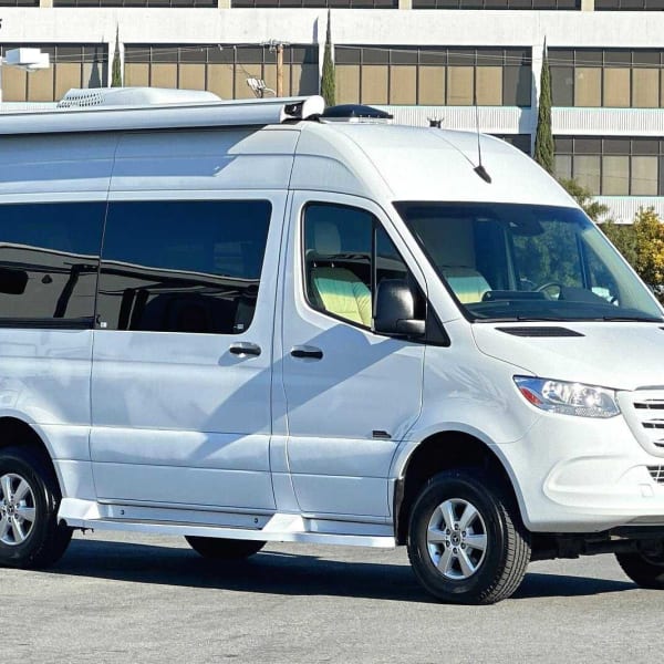 2021 Midwest Automotive Designs Midwest Automotive Designs Class B Class B available for rent in Hawaiian Gardens, California