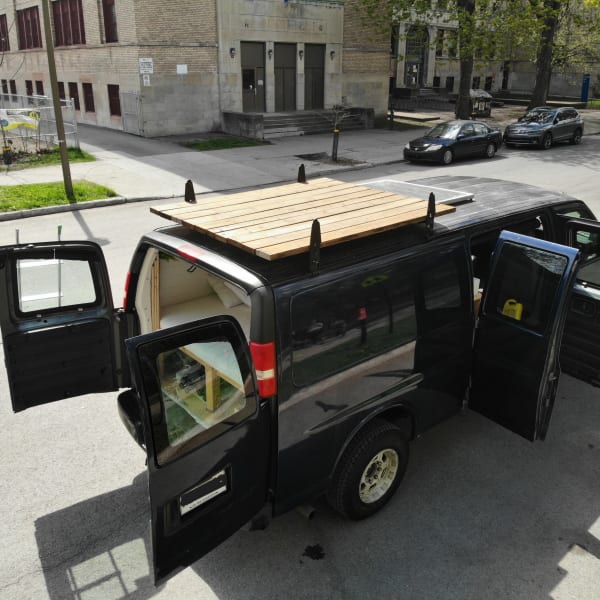 2006 Chevrolet Express Class B available for rent in Montreal, Quebec