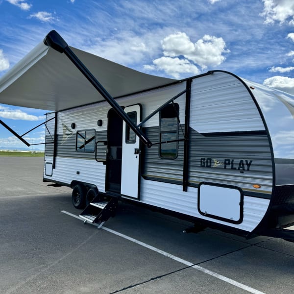 2024 Wayfinder GoPlay 26BH Travel Trailer available for rent in Great Falls, Montana