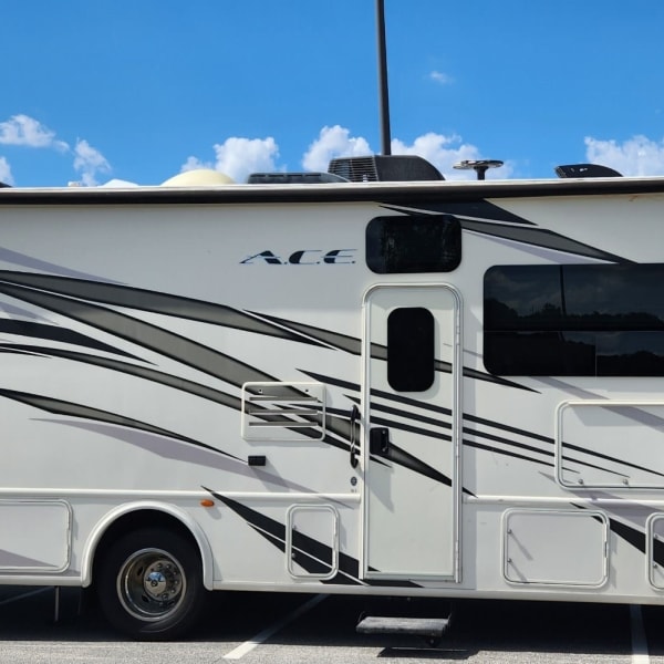 2018 Thor A.C.E. Class A available for rent in Augusta, Georgia