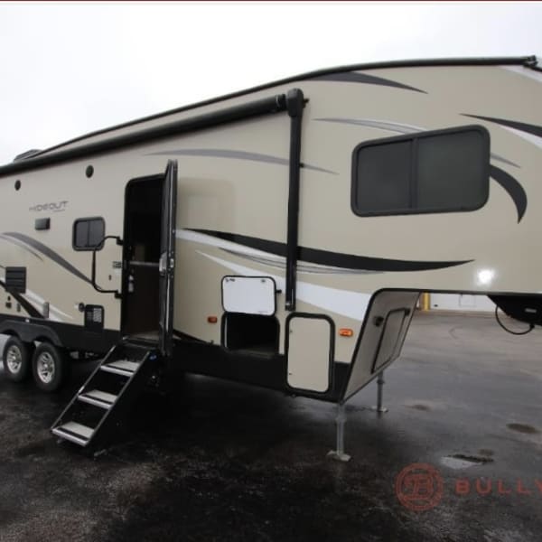 2019 Keystone RV Hideout Fifth Wheel available for rent in Two Harbors, Minnesota
