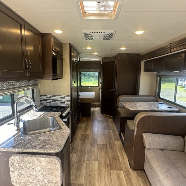 2019 Thor Motor Coach Freedom Elite Class C available for rent in Robbinsville Township, New Jersey