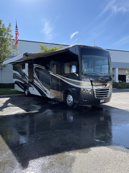 2017 Thor Miramar Class A available for rent in Jurupa Valley, California