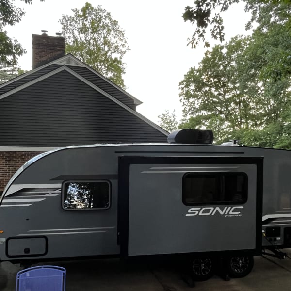 2024 Venture SN211VDB Travel Trailer available for rent in Waterford, Wisconsin