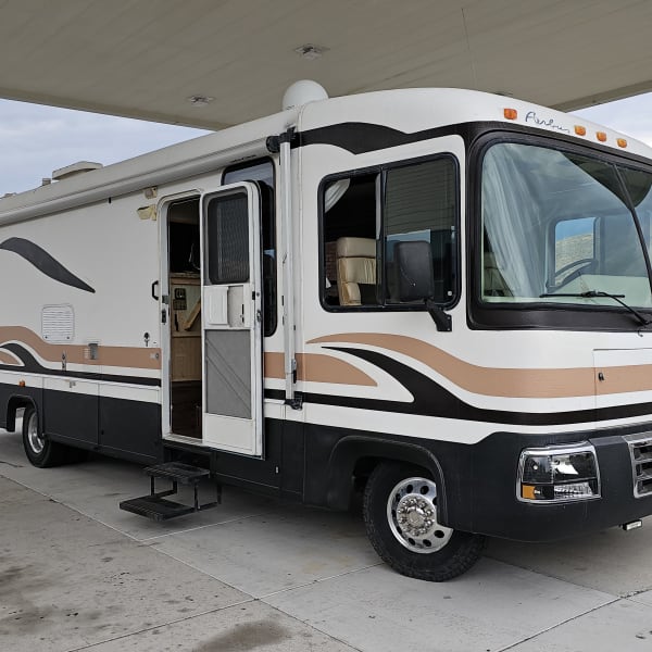 1995 Rexhall Xl3250 Class A available for rent in Minden, Nevada