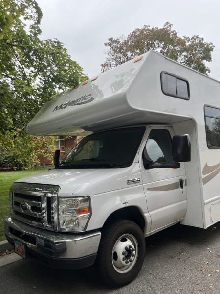 2018 Thor Majestic Class C available for rent in South Salt Lake, Utah
