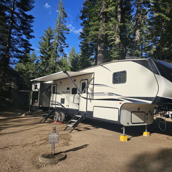 2019 Crossroads RV Volante Fifth Wheel available for rent in Madera, California