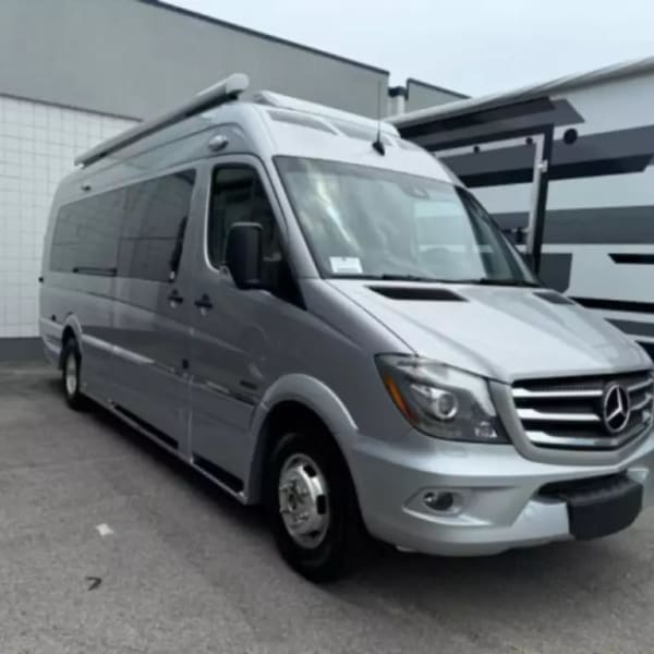2018 Roadtrek Roadtrek Class B Class B available for rent in Daly City, California