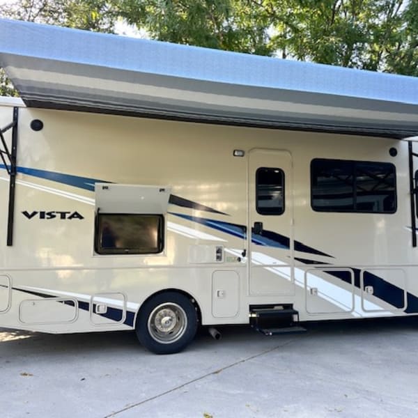 2022 Winnebago Vista Class A available for rent in Draper, Utah