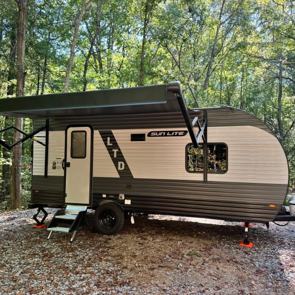 2024 Sunset Park RV Sun Lite LTD Travel Trailer available for rent in Pompano Beach, Florida