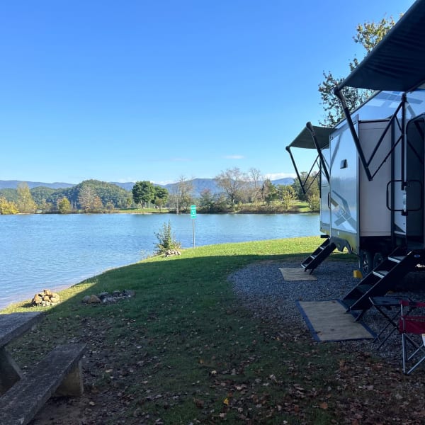 2023 Forest River Cherokee Arctic Wolf Fifth Wheel available for rent in Johnson City, Tennessee