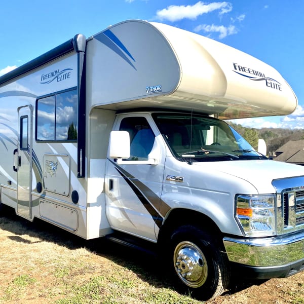 2018 Thor Freedom Elite Class C available for rent in Charleston, Tennessee