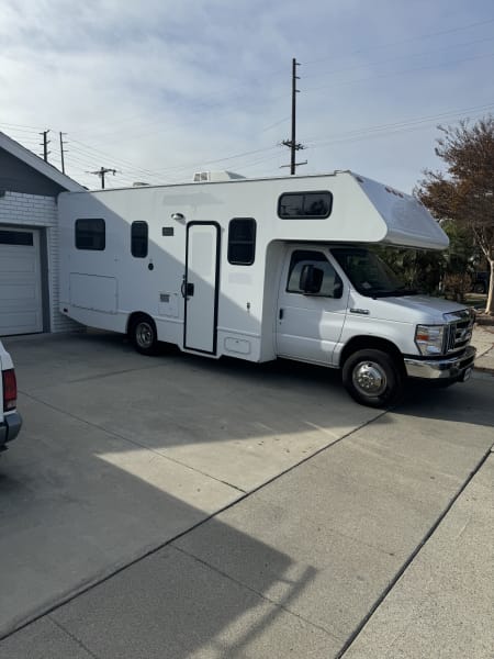 2021 Thor Majestic Class C available for rent in Huntington Beach, California