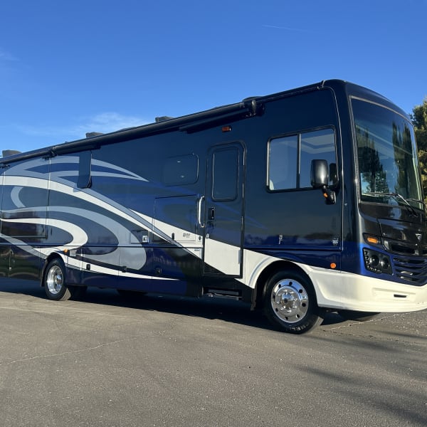 2018 Fleetwood Bounder Class A available for rent in Gilbert, Arizona