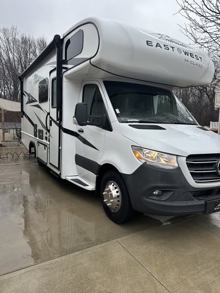 2024 East to West Entrada 24FM Class C available for rent in Magnolia, Delaware