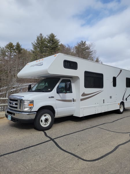 2019 Thor Majestic Class C available for rent in Epsom, New Hampshire