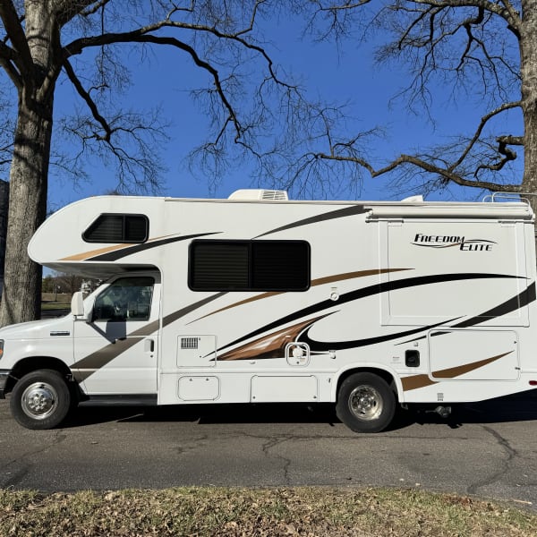 2016 Thor Freedom Elite Class C available for rent in Charleston, West Virginia
