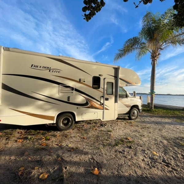 2017 Thor Freedom Elite Class C available for rent in Roberts, Wisconsin