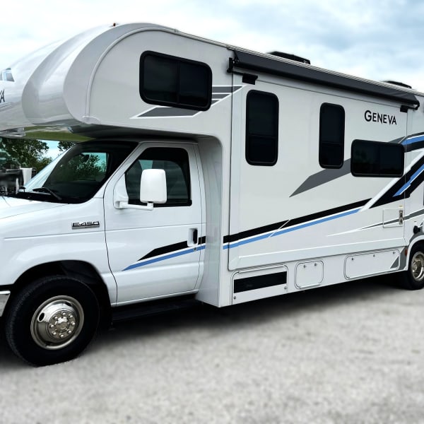 2025 Thor Motor Coach Geneva Class C available for rent in Aubrey, Texas