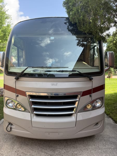 2015 Thor Axis Class A available for rent in Kingwood, Texas