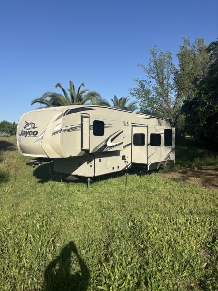 2018 Jayco Eagle HT Fifth Wheel available for rent in Willows, California