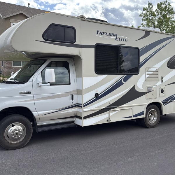 2015 Thor Four Winds Class C available for rent in Herriman, Utah
