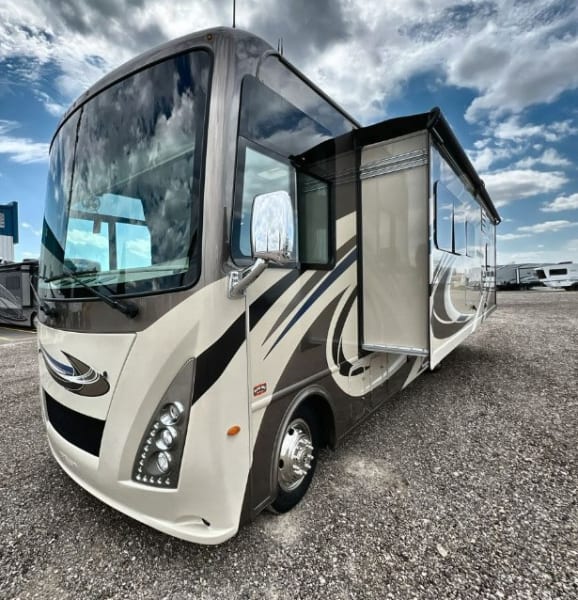 2019 Thor Windsport Class A available for rent in Airdrie, Alberta